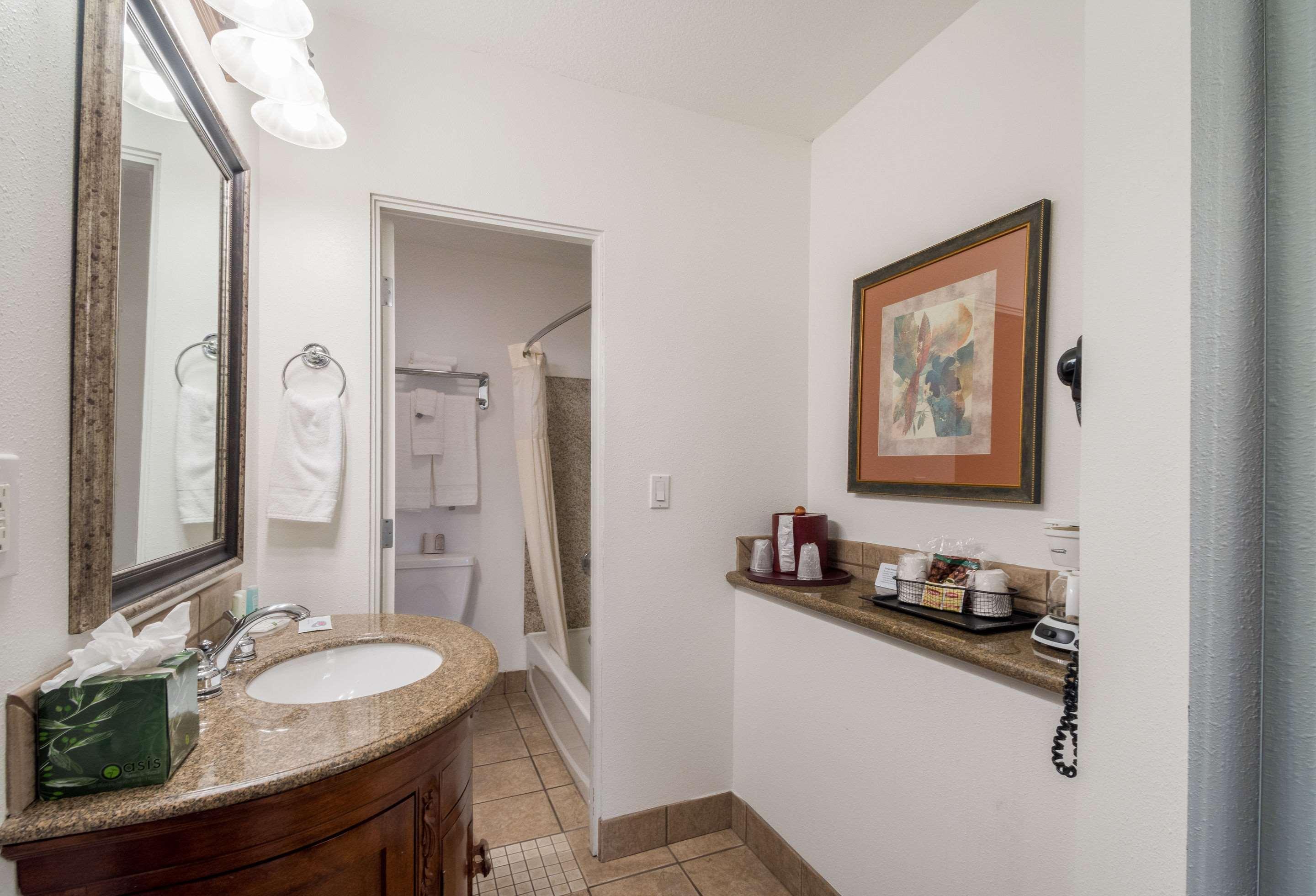 Quality Inn & Suites Airport Portland Bagian luar foto