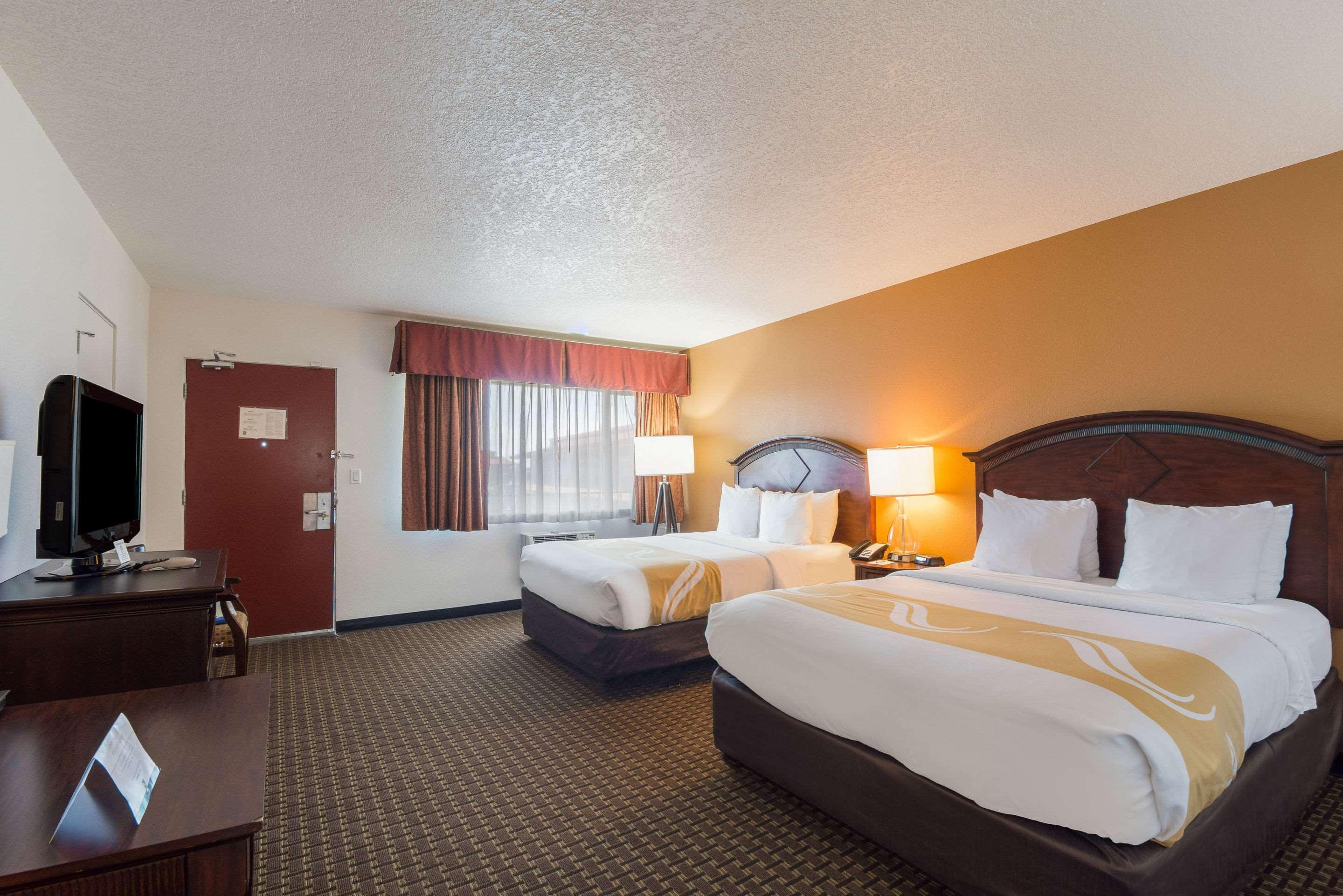 Quality Inn & Suites Airport Portland Bagian luar foto