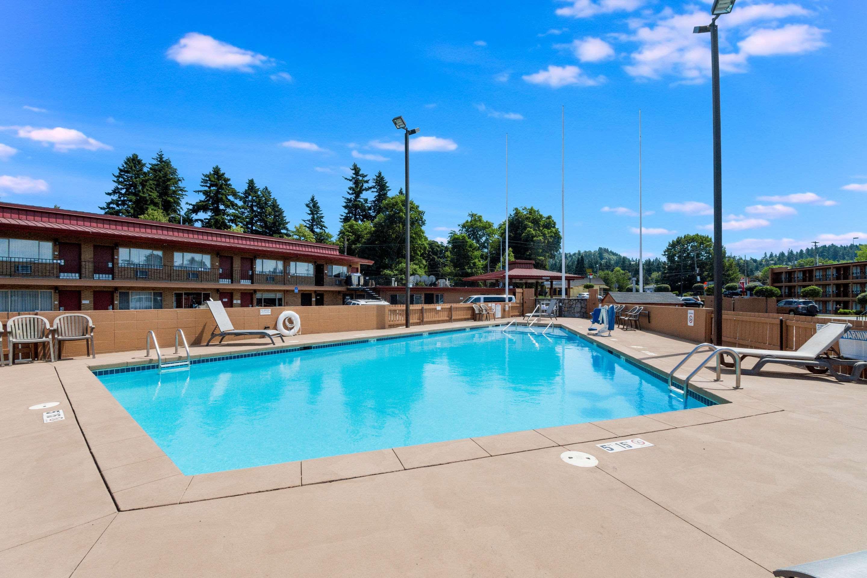 Quality Inn & Suites Airport Portland Bagian luar foto