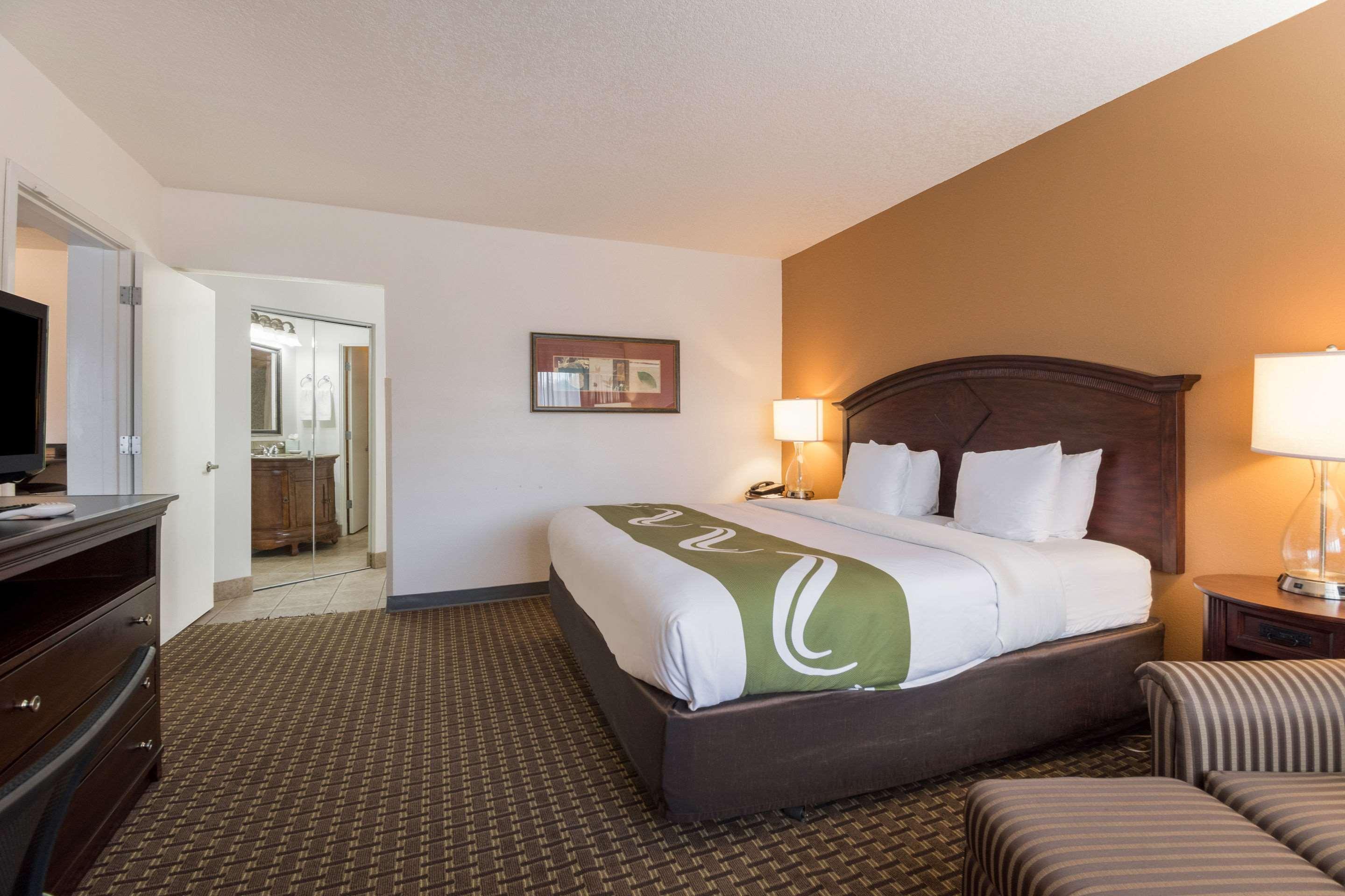 Quality Inn & Suites Airport Portland Bagian luar foto